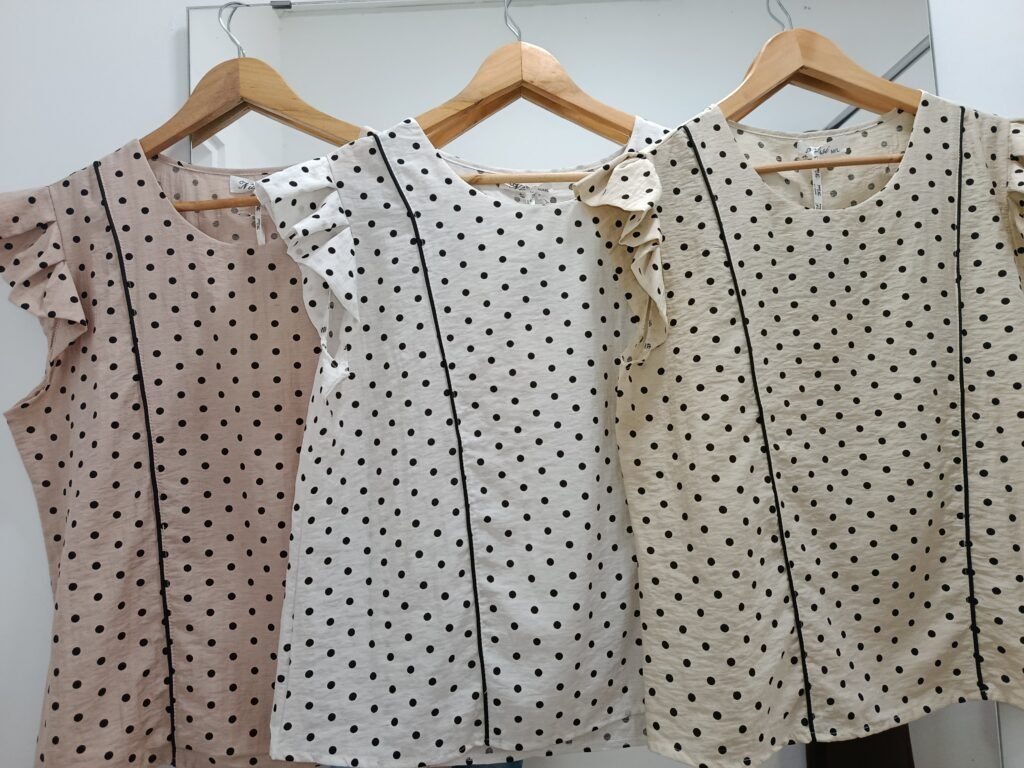 Blusa Lunares